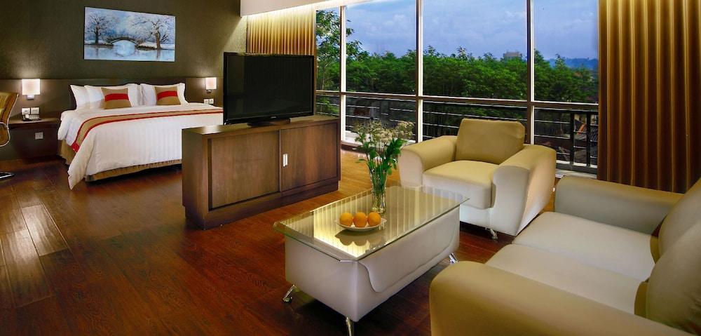 Aston Jember Hotel & Conference Center Exteriér fotografie