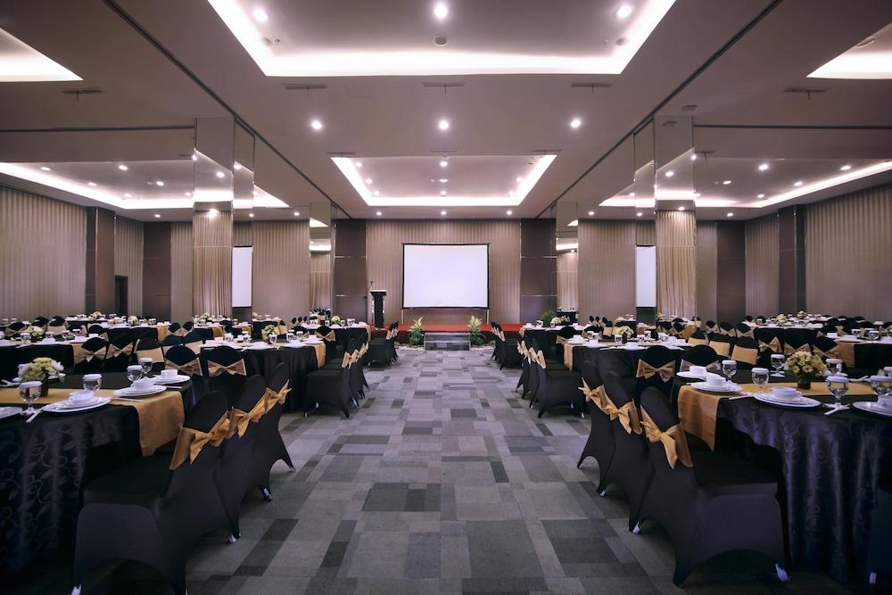 Aston Jember Hotel & Conference Center Exteriér fotografie